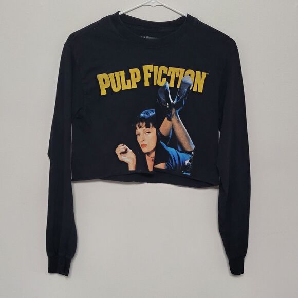 Pulp Fiction Women’s Small Black Long Sleeve Cropped Graphic Tee GUC - Picture 2 of 4
